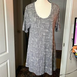 Super silky soft Perfect t from Lularoe!